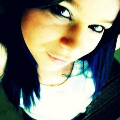 Profile Picture of Lindsey Feaster (@jadecoloredeyes) on Twitter