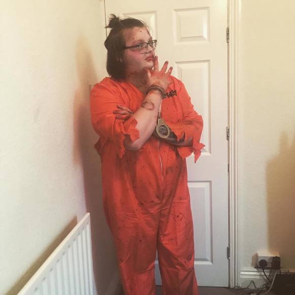Profile Picture of Julia Dzakonski (@jdzakonski) on Poshmark
