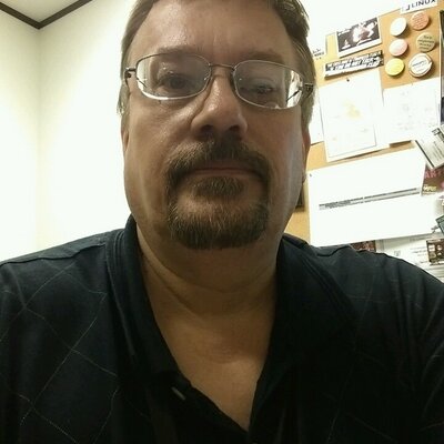 Profile Picture of Eric Lundquist (@roboenator) on Twitter