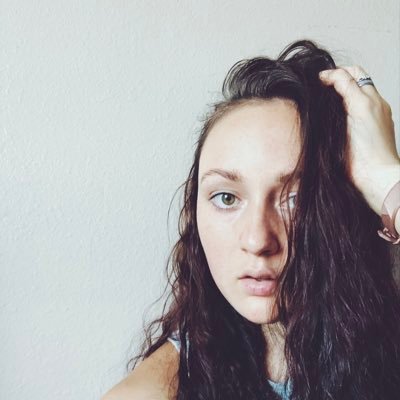 Profile Picture of Abigail Beard (@AbigaelBlair) on Twitter