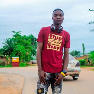 Profile Picture of Thin Tall Tony (Triple T) (@robert.kashweka.96) on Facebook
