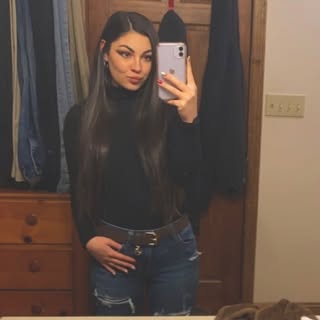 Profile Picture of Maya (@mayalucas_) on Instagram