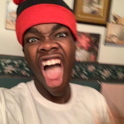 Profile Picture of W 🧟‍♂️ (@JacquesChery3) on Twitter