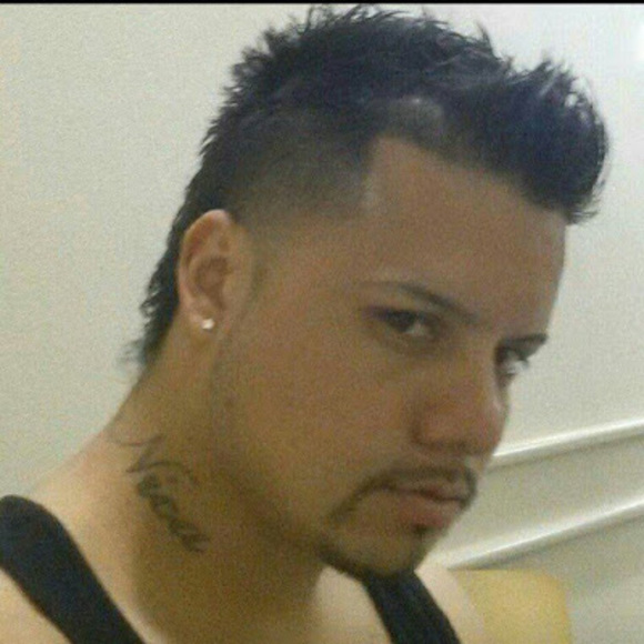 Profile Picture of Miguel Perez (@miguel1234315) on Poshmark