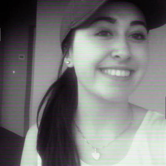 Profile Picture of Emily Leskowsky (@emillyyy21) on Poshmark