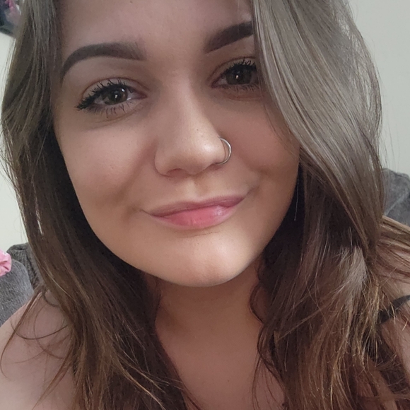 Profile Picture of Jazzmine Wattenbarger (@jazzmine55852) on Poshmark