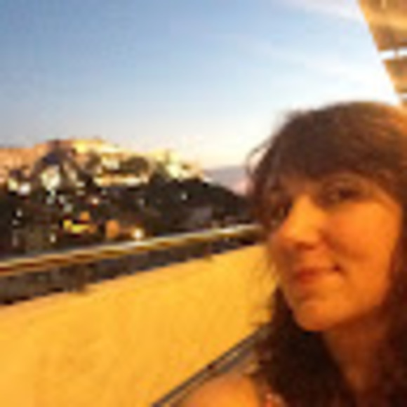 Profile Picture of Dora Poulakis (@dpdiamado) on Poshmark