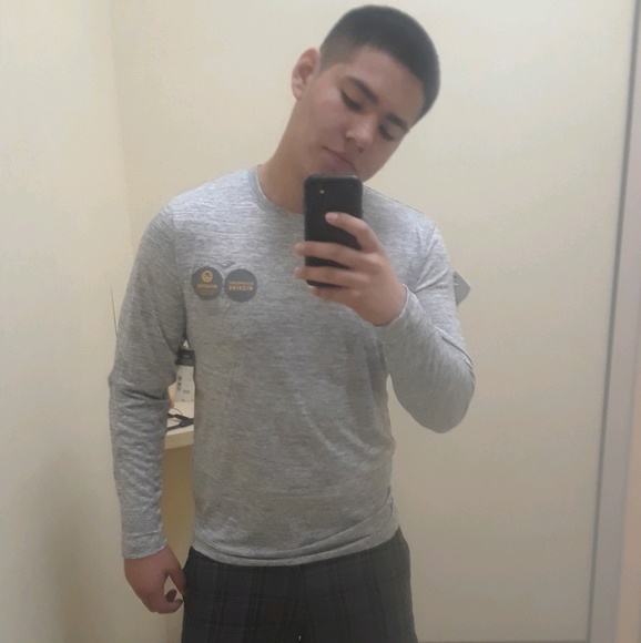 Profile Picture of Mateo Abonce (@neptune102) on Poshmark