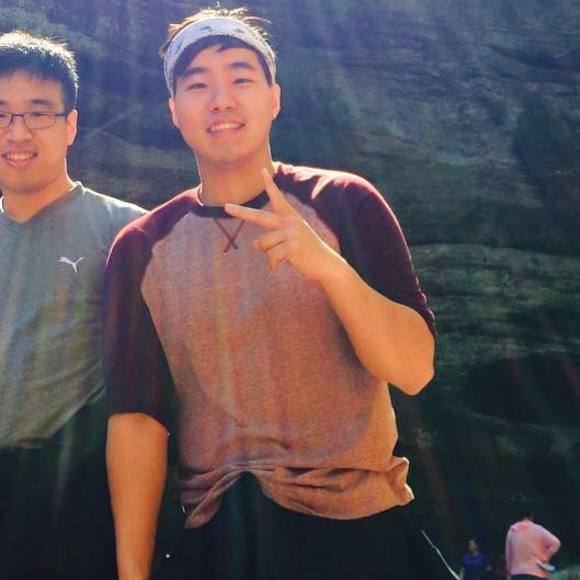 Profile Picture of Steve Oh (@ssho33) on Poshmark