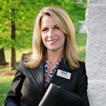 Profile Picture of Julie Moran (@juliemoranhomes) on Instagram