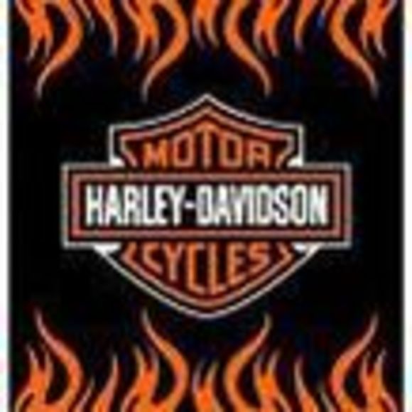 Profile Picture of Mark Yeary (@mdyearys) on Poshmark