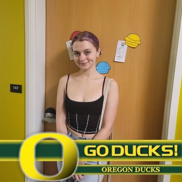 Profile Picture of Jeni Harris-joyce (@jandjenijoyce) on Poshmark