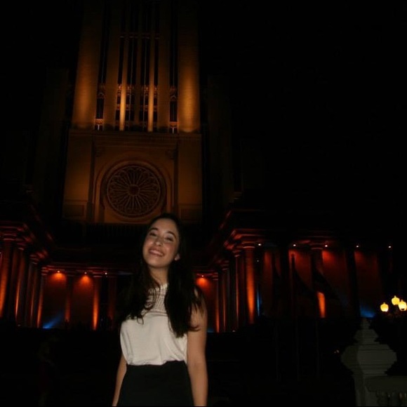 Profile Picture of Olivia Scalise (@oliisinpluto) on Poshmark