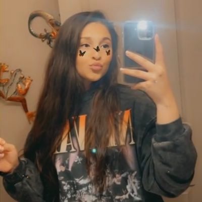 Profile Picture of M. Perez ✨ (@Marissa09Perez) on Twitter