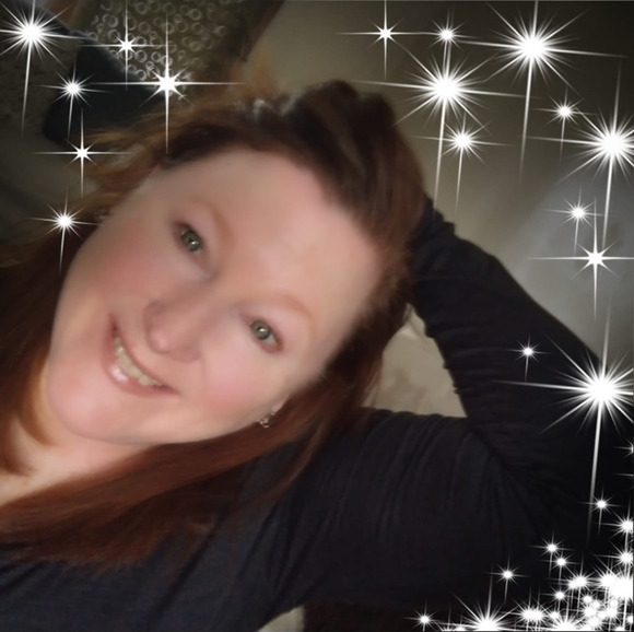 Profile Picture of Kate Cheevers-evans (@kevans66) on Poshmark