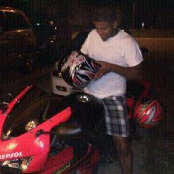 Profile Picture of Safraz Ali (@rambo2886) on Poshmark