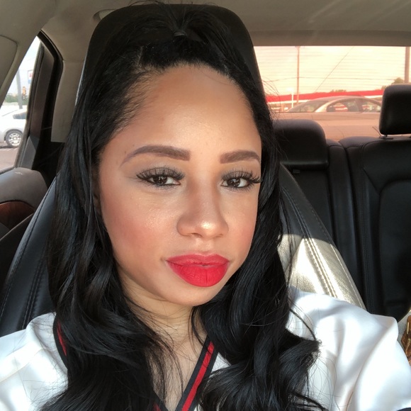 Profile Picture of Taneika Townsend (@okcfinest84) on Poshmark