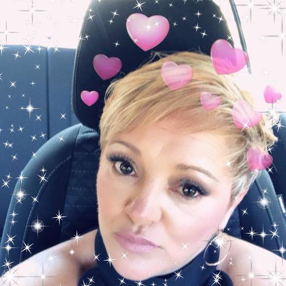 Profile Picture of Kelly Matten (@kellymatten) on Poshmark