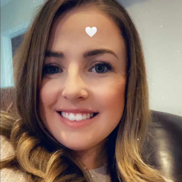 Profile Picture of Kambra Heffington (@kamheff) on Poshmark