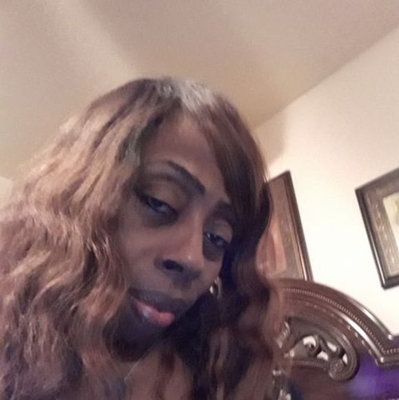 Profile Picture of Eunice Bryant (@eunicebryant2) on Poshmark