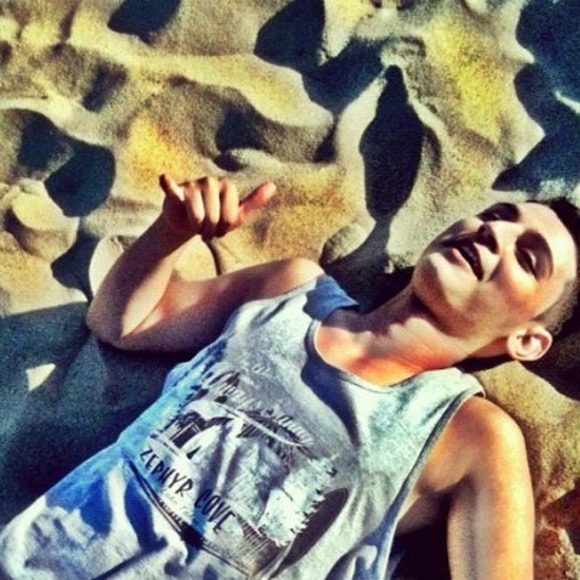 Profile Picture of Sako Daniel (@sakodaniel) on Poshmark