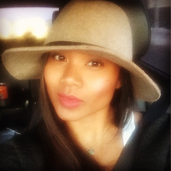 Profile Picture of Sopheap Pan (@reachenee24) on Poshmark