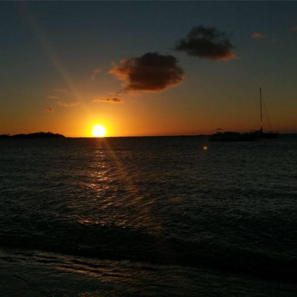 Profile Picture of Davina Takeda (@davinatakeda) on Poshmark