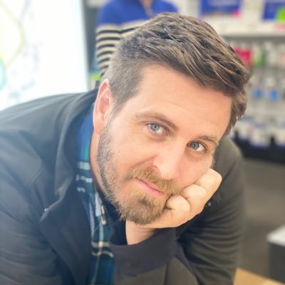 Profile Picture of Jason McRae Smith (@JasonMcRaeSmith) on Twitter