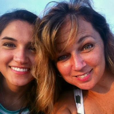 Profile Picture of Christine Cantor (@chriscan66) on Twitter