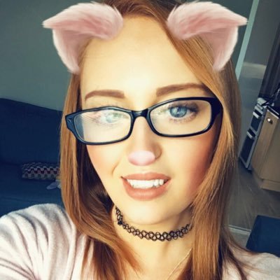 Profile Picture of Amy (@AmyHopkinson93) on Twitter