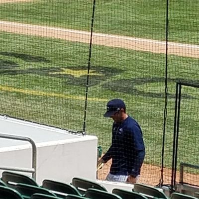 Profile Picture of Chris Holke (@CoachHolke46) on Twitter