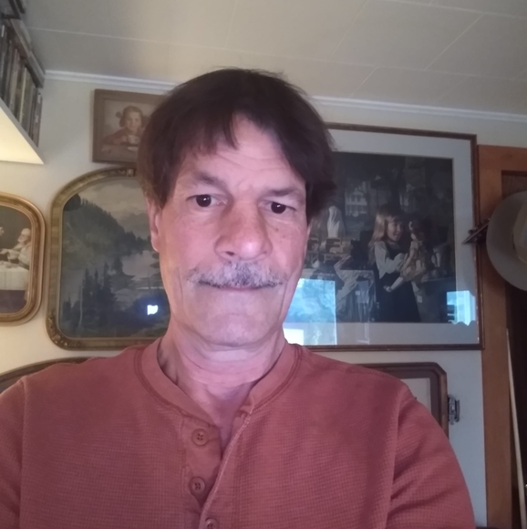 Profile Picture of Tony Waller (@wallertony) on Poshmark