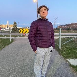 Profile Picture of Williams The UI Designer (Zackary) (@ZxacqzRBX) on Twitter