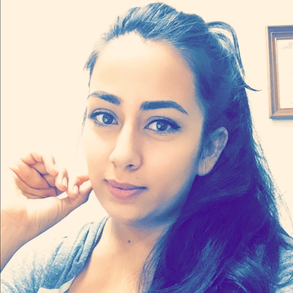 Profile Picture of Luz Saucedo (@luzsaucedo) on Poshmark