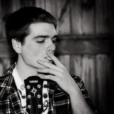 Profile Picture of Chris Pellerin (@guitarist8482) on Twitter