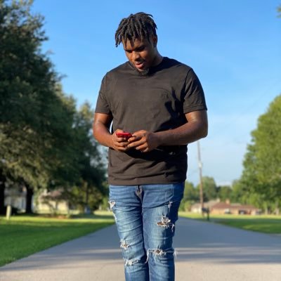Profile Picture of Michael Henderson (@_chosen1mike) on Twitter