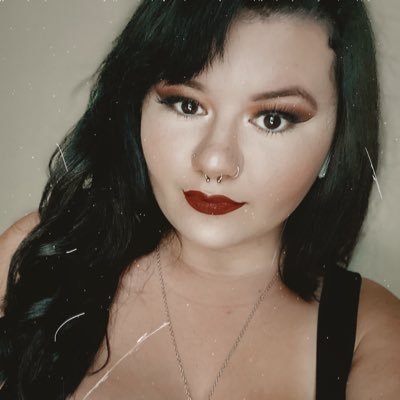 Profile Picture of Danielle 🥀🖤 (@_DanielleLong_) on Twitter