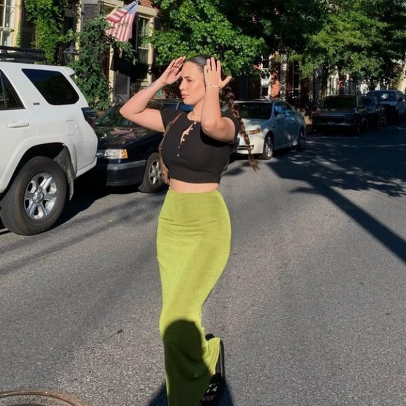 Profile Picture of Jen Randall (@jenrandall96) on Poshmark