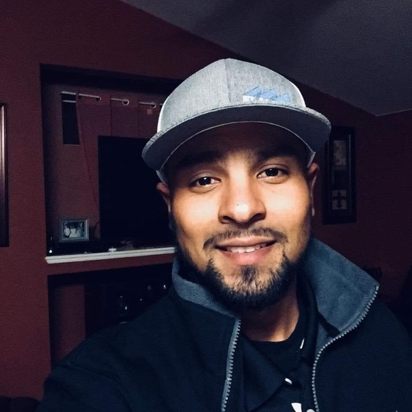 Profile Picture of Servando a Ramirez (@sirramirez2016) on Poshmark