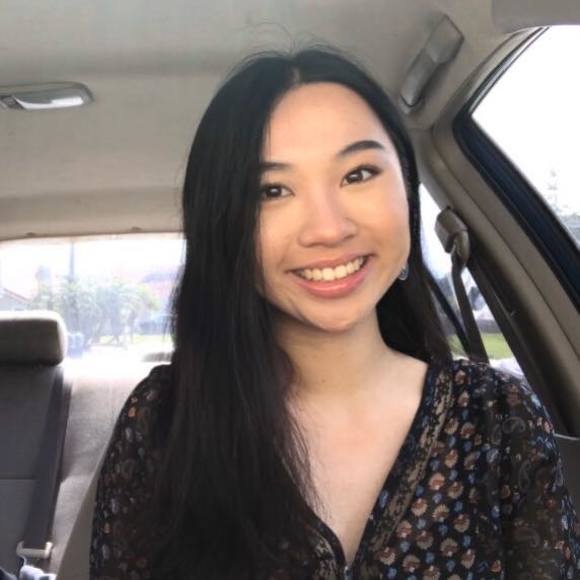 Profile Photo of Christina Pham (@christinaapham) on Poshmark