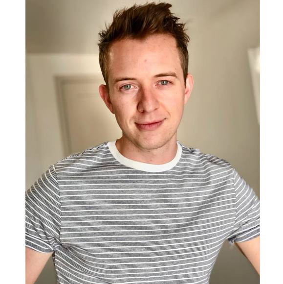 Profile Picture of Blake Larson (@blakelarson) on Poshmark