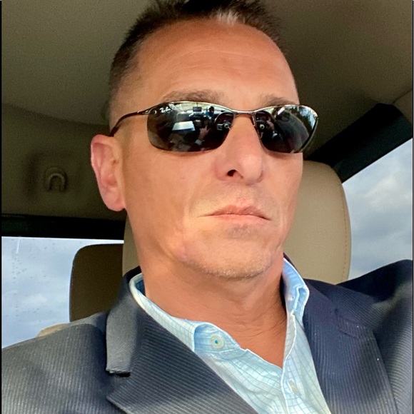 Profile Picture of Tony Cooke (@tcookee729) on Poshmark