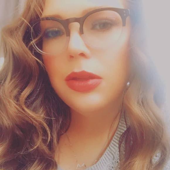 Profile Picture of Kylee Strawn (@ksstrawn) on Poshmark
