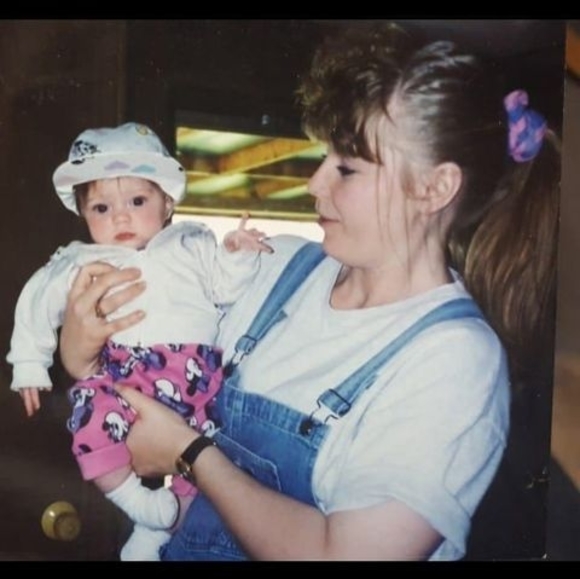 Profile Picture of Kaley Weaver (@kaley1weaver) on Poshmark