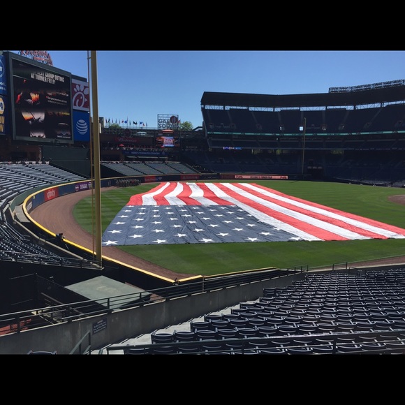 Profile Picture of Josh Blunier (@goblue502001) on Poshmark