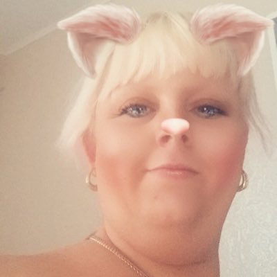 Profile Picture of Paula Logan (@flossy47_logan) on Twitter