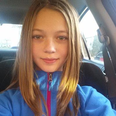 Profile Picture of Hailey_arnzen (@Ella_Eaton05) on Twitter