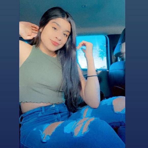Profile Picture of Rosa Alvarez (@rosaalvarez675) on Poshmark