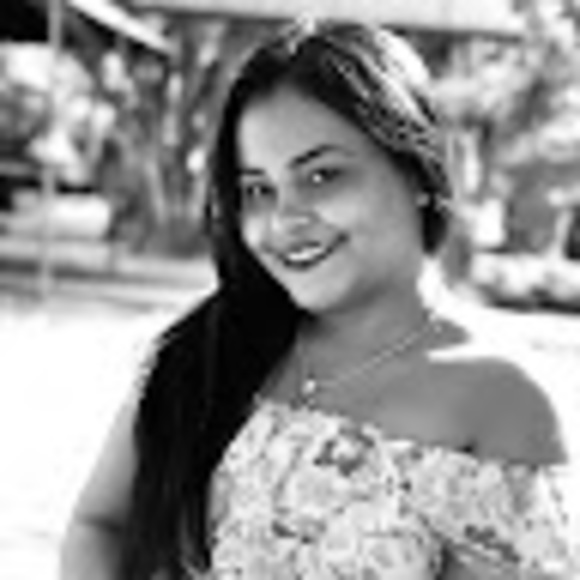 Profile Picture of María laura Bellido (@marialbg24) on Poshmark