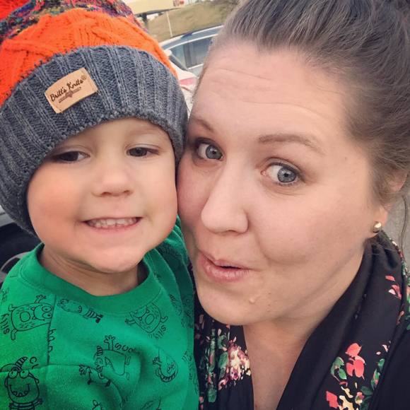 Profile Picture of Lacie Hansen (@lacielou1022) on Poshmark